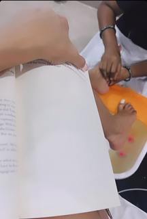 Poonam Pandey feet photo thumbnail