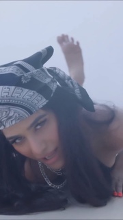 Poonam Pandey feet photo thumbnail