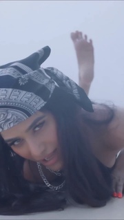 Poonam Pandey feet photo thumbnail