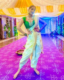 Poonam Pandey feet photo thumbnail