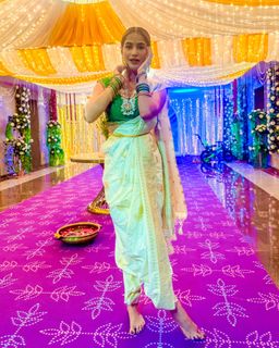 Poonam Pandey feet photo thumbnail