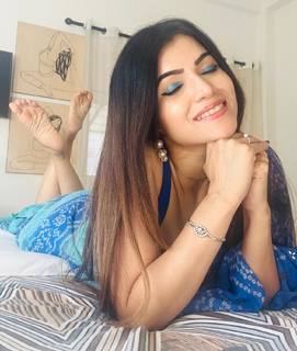 Poonam Yadav feet photo thumbnail