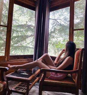 Poonam Yadav feet photo thumbnail