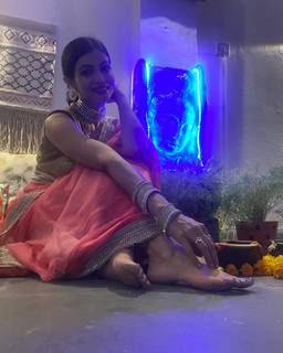 Poonam Yadav feet photo thumbnail