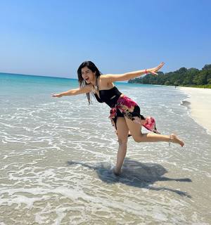 Poonam Yadav feet photo thumbnail