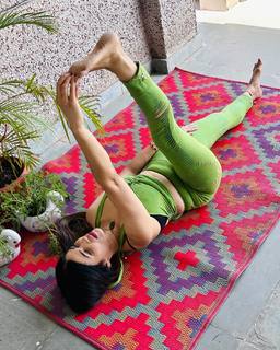 Poonam Yadav feet photo thumbnail