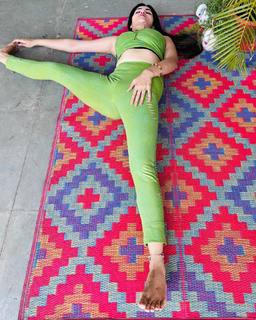 Poonam Yadav feet photo thumbnail
