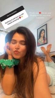 Poonam Yadav feet photo thumbnail