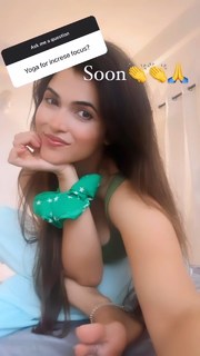 Poonam Yadav feet photo thumbnail
