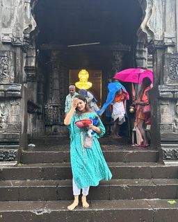 Poonam Yadav feet photo thumbnail