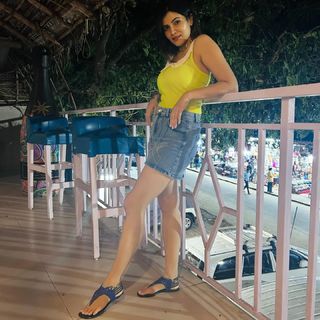 Poonam Yadav feet photo thumbnail