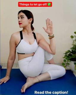 Poonam Yadav feet photo thumbnail