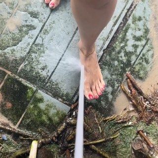 Poonam Yadav feet photo thumbnail