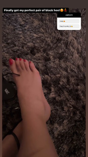 Poonam Yadav feet photo thumbnail