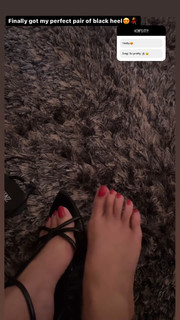 Poonam Yadav feet photo thumbnail