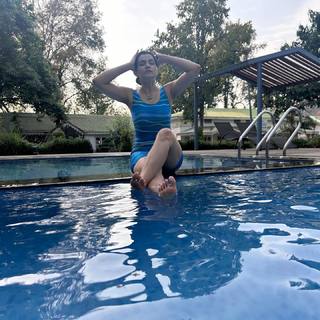 Poonam Yadav feet photo thumbnail