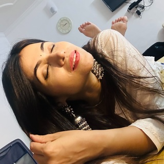 Poonam Yadav feet photo thumbnail