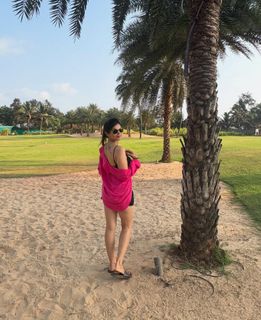 Poonam Yadav feet photo thumbnail