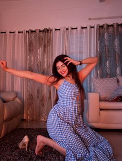 Poonam Yadav feet photo thumbnail