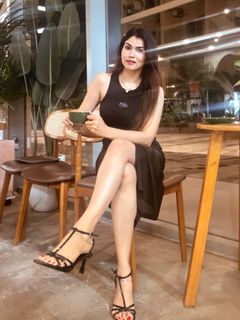 Poonam Yadav feet photo thumbnail