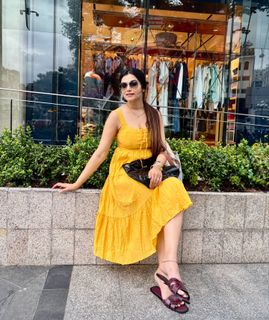 Poonam Yadav feet photo 4