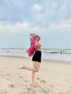 Poonam Yadav feet photo 18