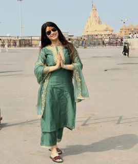 Poonam Yadav feet photo 20