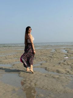 Poonam Yadav feet photo 9
