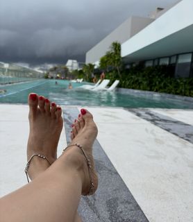 Poonam Yadav feet photo 5