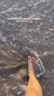 Poonam Yadav feet photo 12