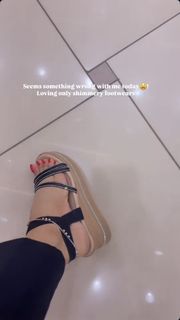 Poonam Yadav feet photo 20