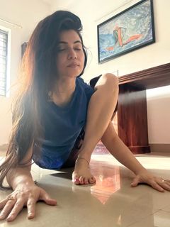 Poonam Yadav feet photo 14