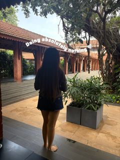 Poonam Yadav feet photo 7