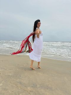 Poonam Yadav feet photo 13