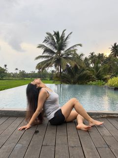 Poonam Yadav feet photo 12