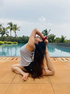 Poonam Yadav feet photo 7