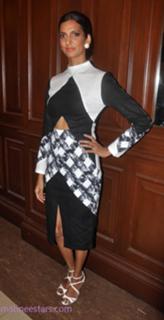 Poorna Jagannathan feet photo 20