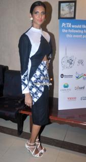 Poorna Jagannathan feet photo 17