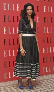 Poorna Jagannathan feet photo 16