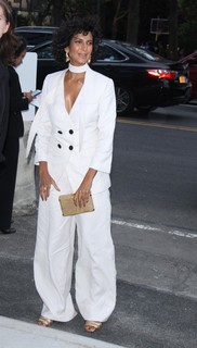Poorna Jagannathan feet photo 18