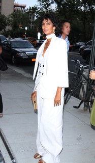 Poorna Jagannathan feet photo 17