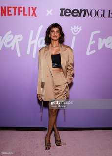 Poorna Jagannathan feet photo 20