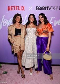 Poorna Jagannathan feet photo 19