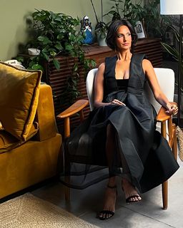 Poorna Jagannathan feet photo 14