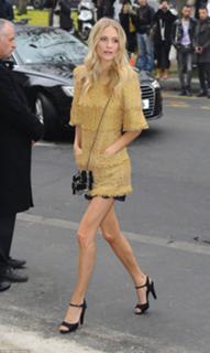 Poppy Delevingne feet photo thumbnail