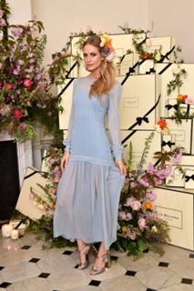 Poppy Delevingne feet photo thumbnail