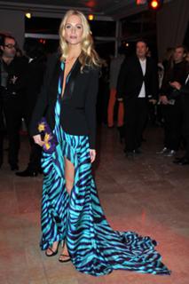 Poppy Delevingne feet photo thumbnail