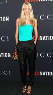 Poppy Delevingne feet photo thumbnail