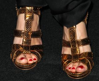 Poppy Delevingne feet photo thumbnail