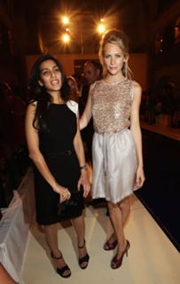 Poppy Delevingne feet photo thumbnail